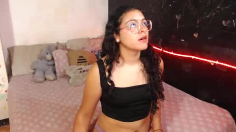 Snapshot of curlycool chatting on January 2025 02:07:02 AM Max and Cata online show from January 2025 02:07:02 AM