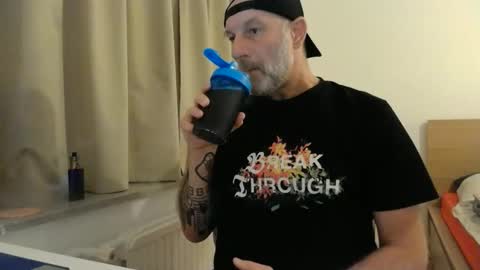 Curman85 online show from December 2025 11:53:01 PM