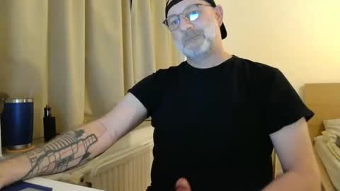 Curman85 online show from April 2026 11:09:01 PM