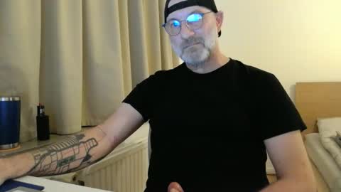 Curman85 online show from April 2026 11:00:01 PM