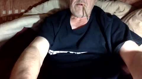 Snapshot of curvelover1977 chatting on November 2025 09:25:01 PM curvelover1977 online show from November 2025 09:25:01 PM