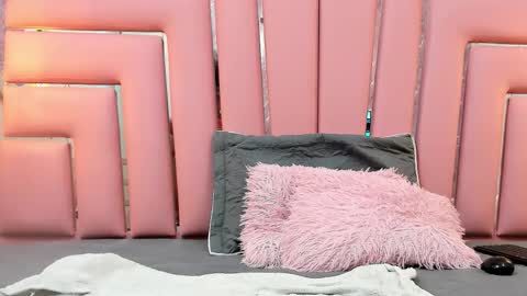 Alyanna  online show from January 2026 11:48:02 AM