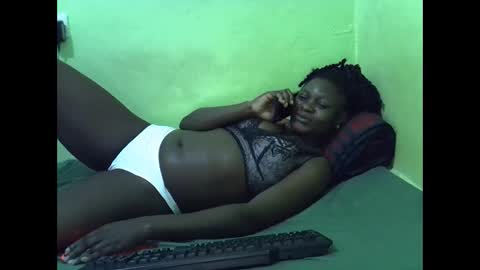 Snapshot of curvy_corazon1 chatting on October 2025 06:24:01 AM curvy_corazon1 online show from October 2025 06:24:01 AM
