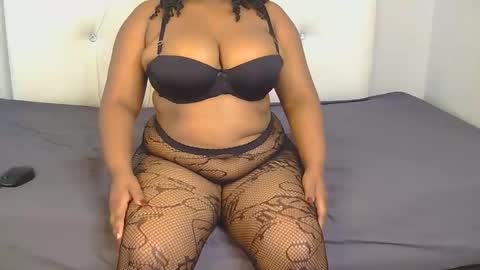 curvy_cumbucket online show from September 2025 06:52:01 PM