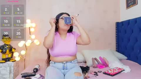 Snapshot of curvybuffgirl chatting on July 2026 07:45:01 PM Michel online show from July 2026 07:45:01 PM
