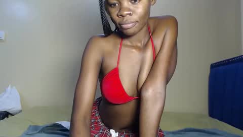 Snapshot of curvyjoan chatting on October 2025 09:55:01 AM curvyjoan online show from October 2025 09:55:01 AM