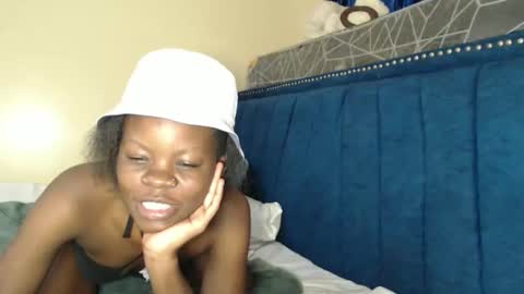 curvyjoan online show from February 2026 09:38:01 AM