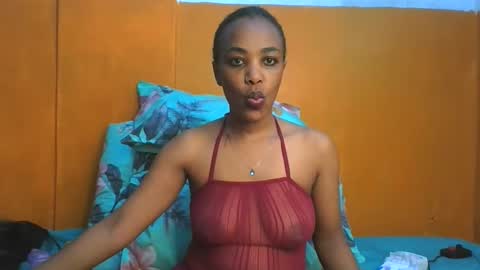 curvylyin online show from November 2025 01:35:02 PM