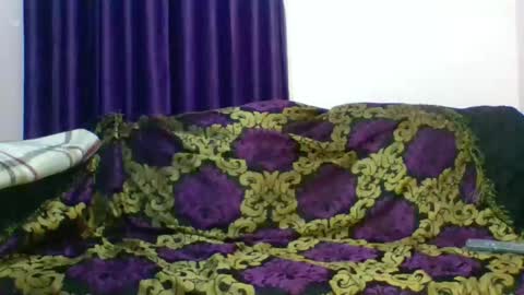 Zozo online show from November 2025 11:07:02 PM