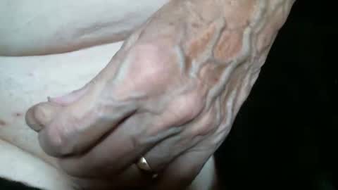 Snapshot of cutandwaxed2 chatting on October 2025 01:34:01 PM BI SMOOTH MATURE  SUB online show from October 2025 01:34:01 PM