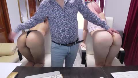 Snapshot of cute00kiara chatting on February 2025 12:58:01 PM and follow twittercute00kiara2 online show from February 2025 12:58:01 PM