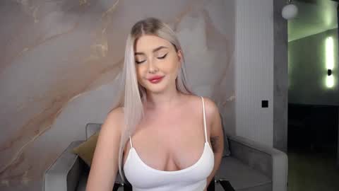 Kira  online show from December 2024 08:34:01 AM