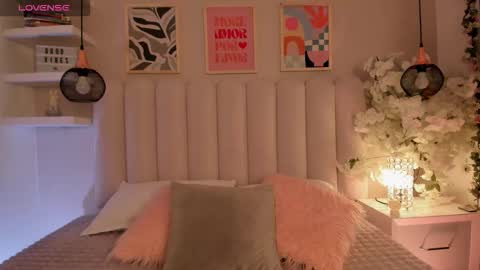 Snapshot of cute__cherry_ chatting on November 2025 08:33:02 PM Amber online show from November 2025 08:33:02 PM