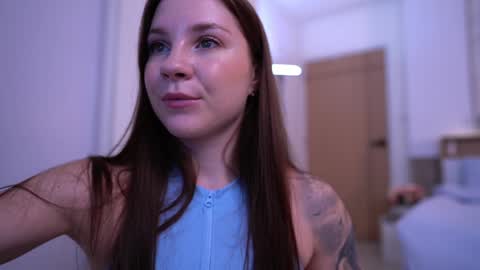 Snapshot of cute__foxy chatting on October 2025 12:27:01 AM Foxy online show from October 2025 12:27:01 AM