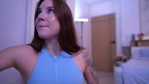 Snapshot of cute__foxy chatting on October 2025 12:33:02 AM Foxy online show from October 2025 12:33:02 AM