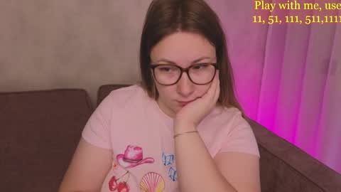 Everyday stream in the same time online show from October 2025 02:01:02 AM