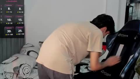 Snapshot of cute_diego_ chatting on October 2025 11:02:01 PM Diego online show from October 2025 11:02:01 PM