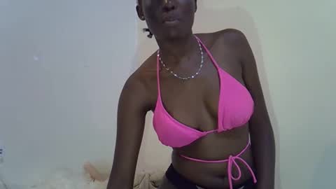 cute_emmy1 online show from October 2025 12:31:01 AM
