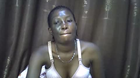 cute_emmy1 online show from October 2025 01:22:01 PM