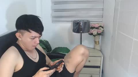 Snapshot of cute_enzo24 chatting on December 2024 09:01:02 AM cute_enzo24 online show from December 2024 09:01:02 AM