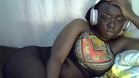 Snapshot of cute_gee chatting on May 2026 02:35:02 PM daddysdoll online show from May 2026 02:35:02 PM