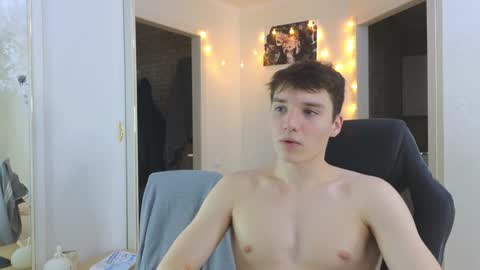 Snapshot of cute_junk chatting on January 2025 01:20:02 AM Kite and Jack online show from January 2025 01:20:02 AM