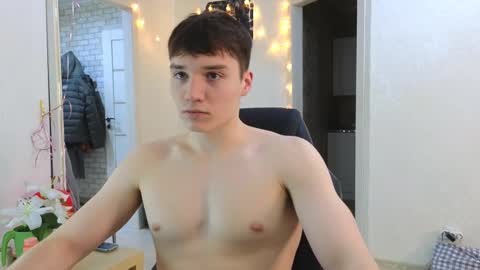 Snapshot of cute_junk chatting on February 2025 01:11:02 AM Kite and Jack online show from February 2025 01:11:02 AM