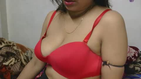 Snapshot of cute_kashmira99 chatting on December 2025 06:05:02 PM kashmira online show from December 2025 06:05:02 PM