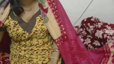 Snapshot of cute_kashmira99 chatting on January 2026 07:33:01 AM kashmira online show from January 2026 07:33:01 AM