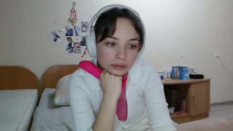 Snapshot of cute_labuba chatting on December 2025 06:26:02 PM labubu D online show from December 2025 06:26:02 PM