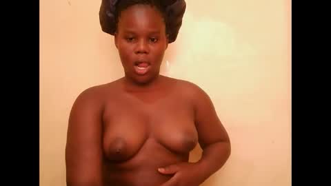 Snapshot of cute_latifah chatting on February 2026 10:33:02 AM cute_latifah online show from February 2026 10:33:02 AM