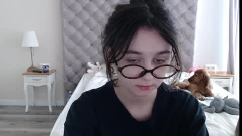 Snapshot of cute_lilia chatting on May 2026 09:26:02 AM Lilia online show from May 2026 09:26:02 AM