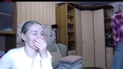 cute_lion_ online show from December 2025 02:23:01 PM