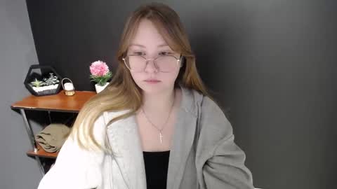 Veronica online show from February 2025 07:21:01 AM