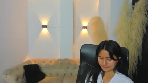 Snapshot of cute_rouss chatting on December 2024 07:05:01 AM ROUSS online show from December 2024 07:05:01 AM