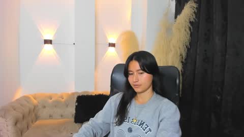 Snapshot of cute_rouss chatting on December 2024 06:56:02 AM ROUSS online show from December 2024 06:56:02 AM