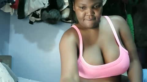 cute_roxie online show from March 2026 02:49:01 AM