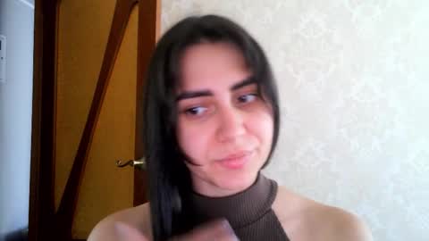 cute_strawberry_ online show from September 2025 07:30:02 AM
