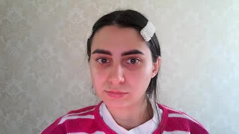 cute_strawberry_ online show from October 2025 07:17:02 AM