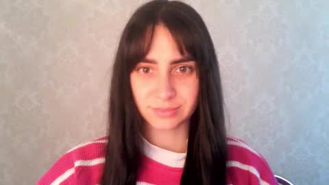 cute_strawberry_ online show from October 2025 06:46:02 AM