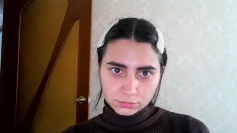cute_strawberry_ online show from October 2025 07:42:02 AM