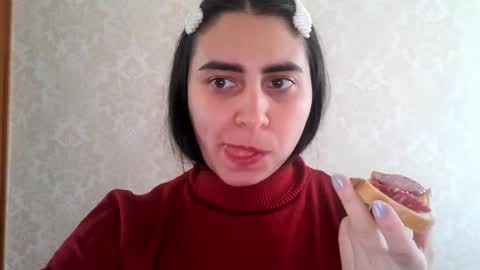 cute_strawberry_ online show from October 2025 07:53:01 AM
