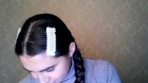 cute_strawberry_ online show from October 2025 06:41:02 PM