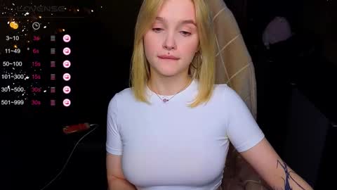 Sue online show from October 2025 03:54:01 PM