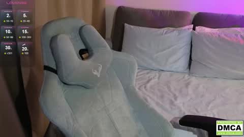 Thomas -  online show from November 2025 07:46:02 PM