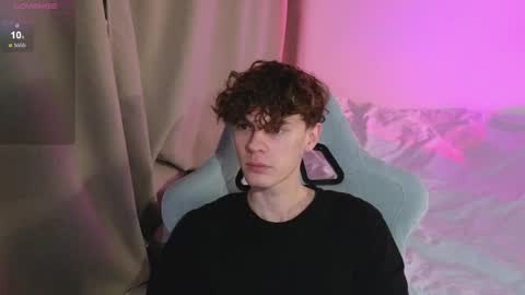 Snapshot of cute_thomas chatting on April 2026 07:09:01 PM Thomas - online show from April 2026 07:09:01 PM