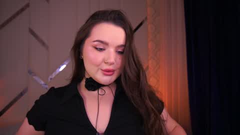 Amber online show from December 2024 11:21:01 PM