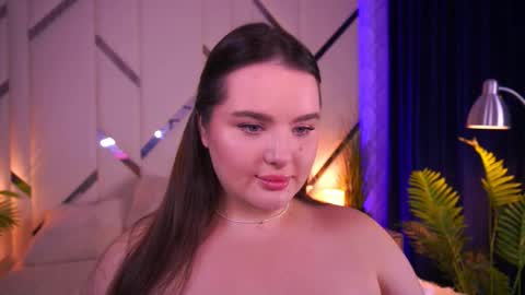 Amber online show from October 2025 12:11:01 AM