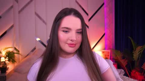 Amber online show from October 2025 12:34:01 AM