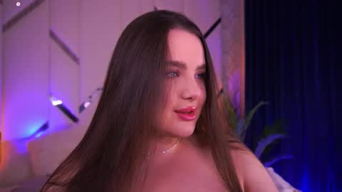 Amber online show from November 2025 12:22:01 AM